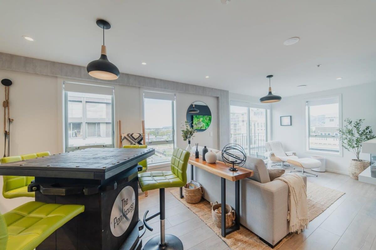 Penthouse Perfection - 2Br Elegance On Worcester St Christchurch Ngoại thất bức ảnh