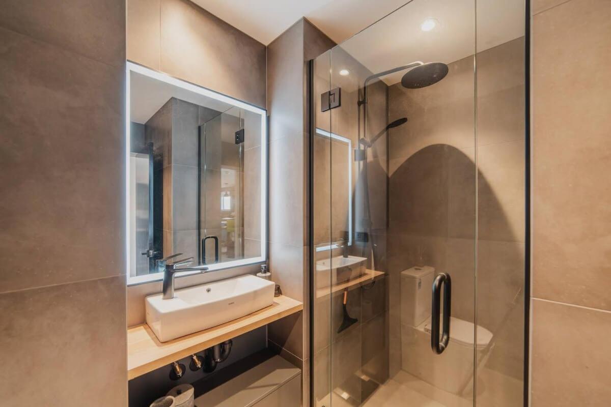 Penthouse Perfection - 2Br Elegance On Worcester St Christchurch Ngoại thất bức ảnh