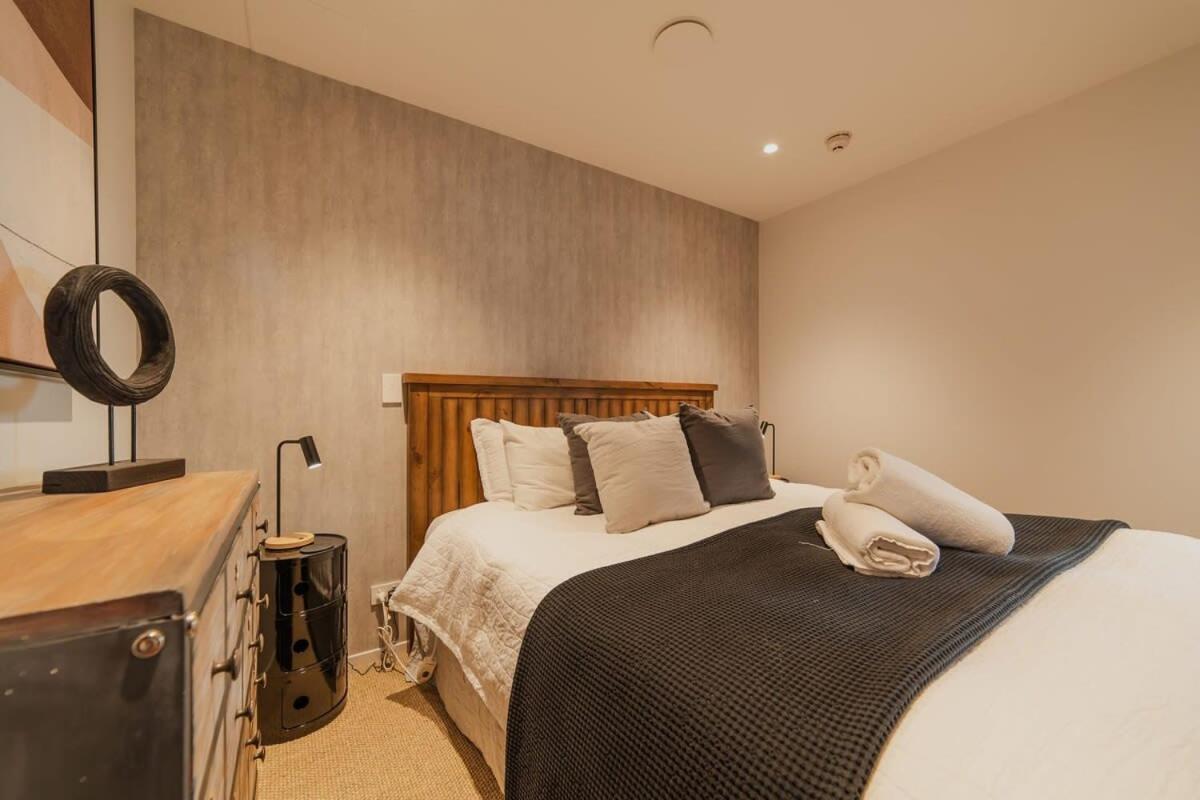 Penthouse Perfection - 2Br Elegance On Worcester St Christchurch Ngoại thất bức ảnh