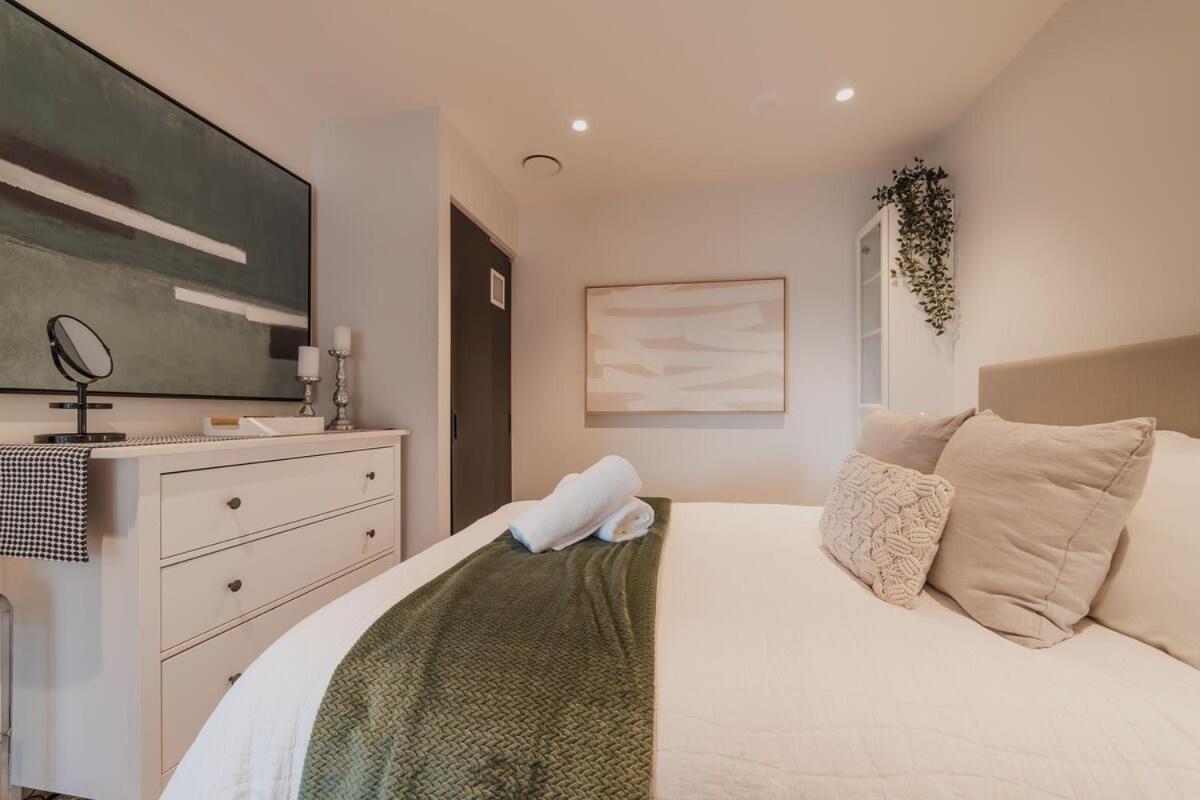 Penthouse Perfection - 2Br Elegance On Worcester St Christchurch Ngoại thất bức ảnh