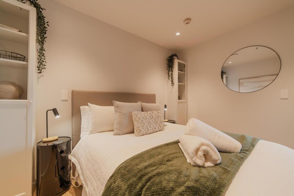 Penthouse Perfection - 2Br Elegance On Worcester St Christchurch Ngoại thất bức ảnh