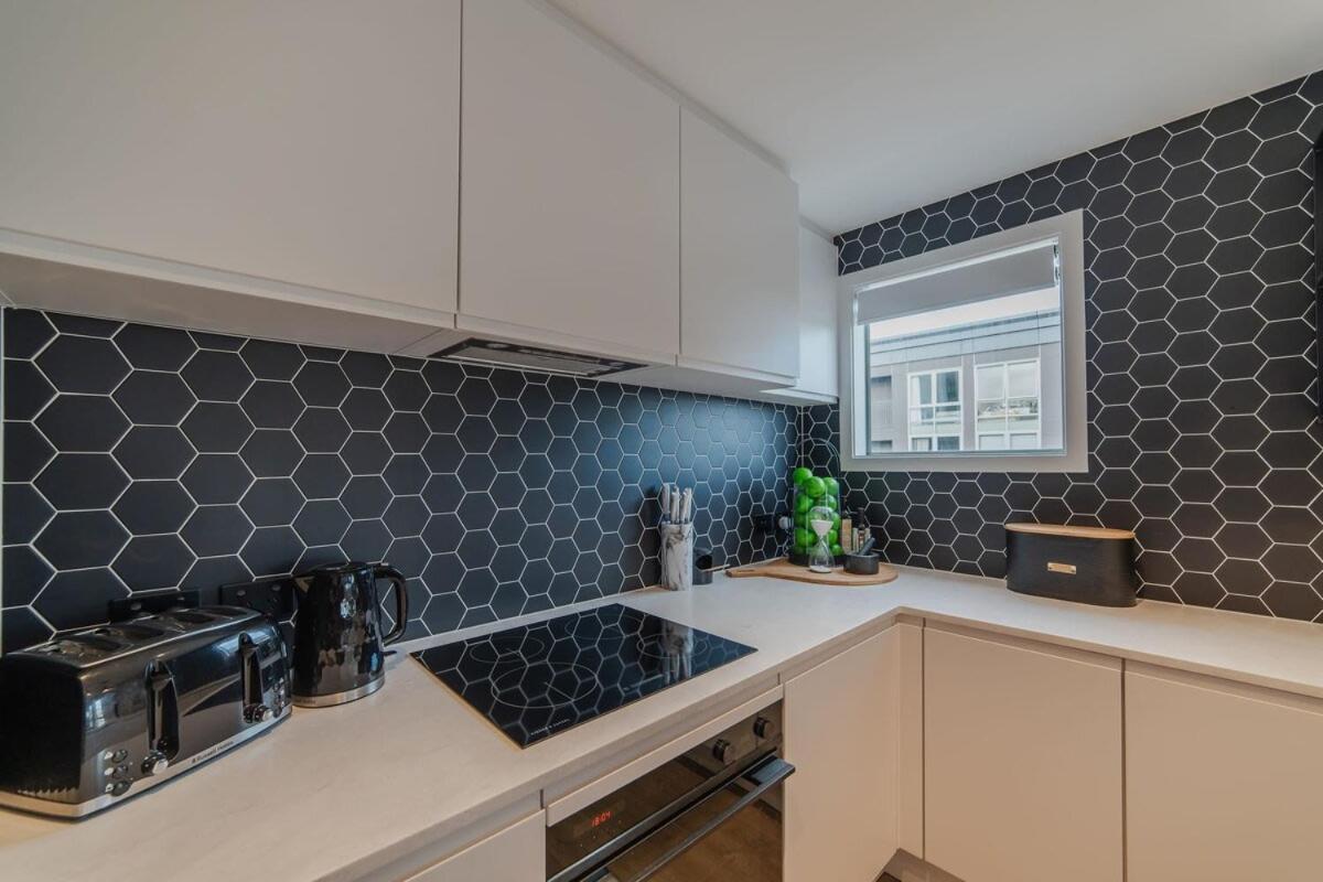 Penthouse Perfection - 2Br Elegance On Worcester St Christchurch Ngoại thất bức ảnh