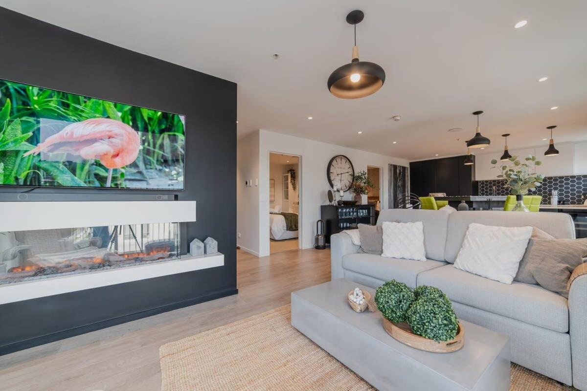 Penthouse Perfection - 2Br Elegance On Worcester St Christchurch Ngoại thất bức ảnh
