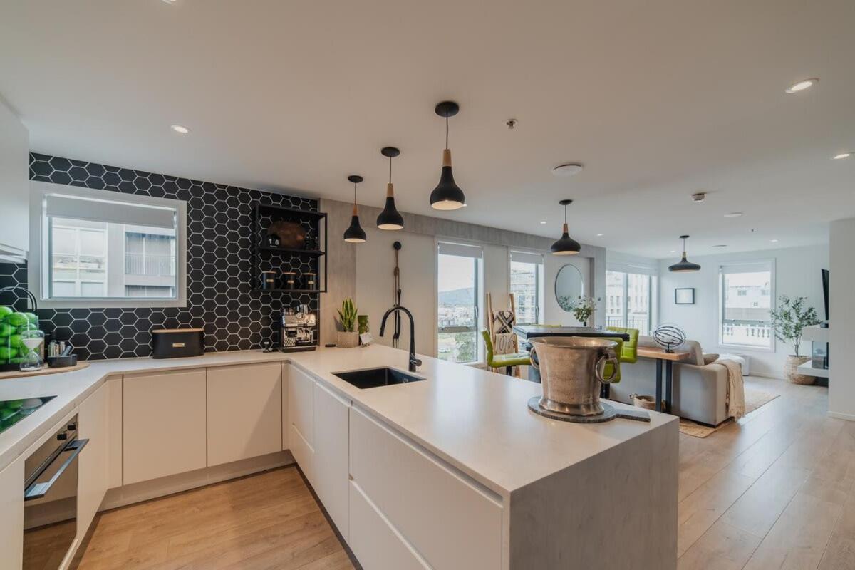 Penthouse Perfection - 2Br Elegance On Worcester St Christchurch Ngoại thất bức ảnh